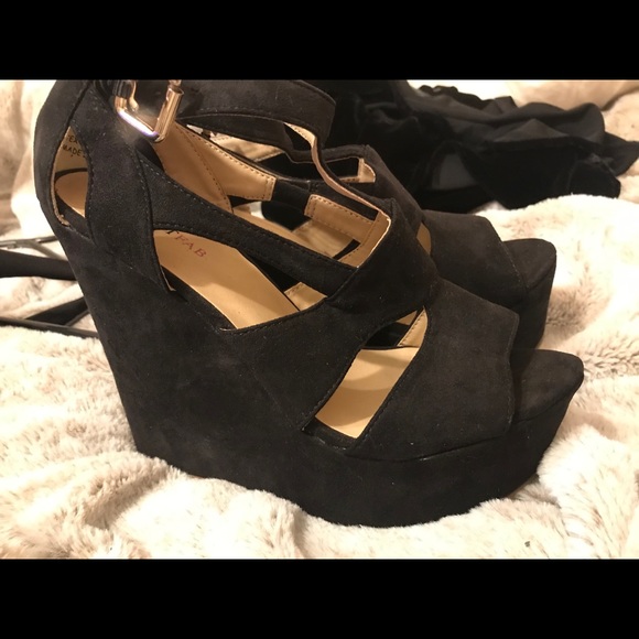 Just Fab size 7 Wedges - Picture 2 of 4